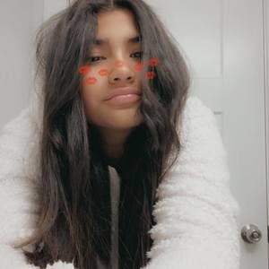 Meet your Posher, Angelina